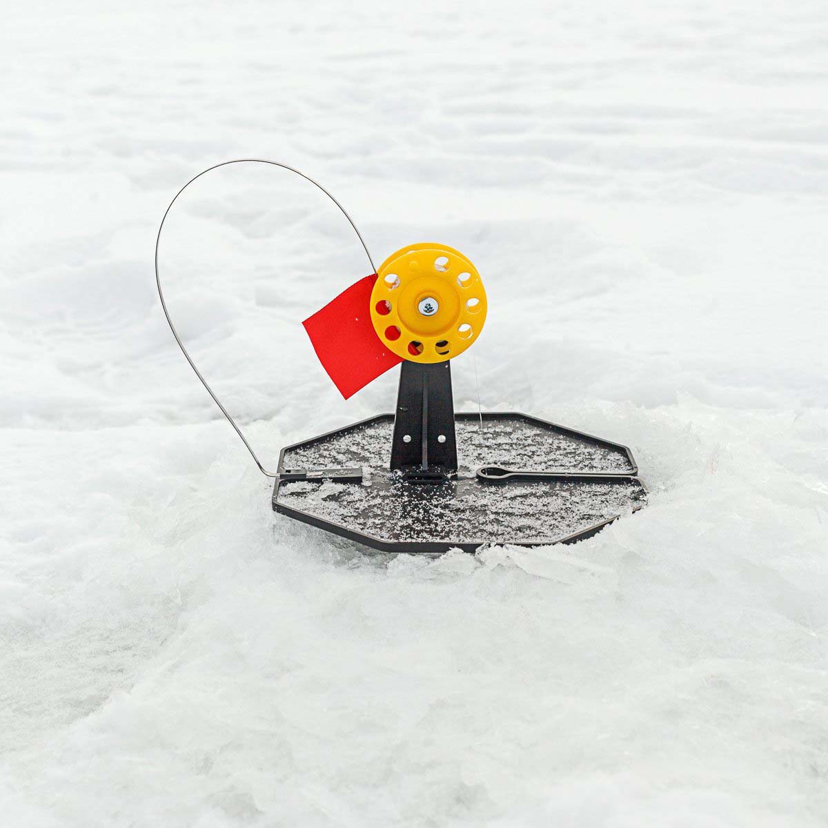 CLASSIC Manual Ice Auger & 10x Tip-Up Set for Ice Fishing
