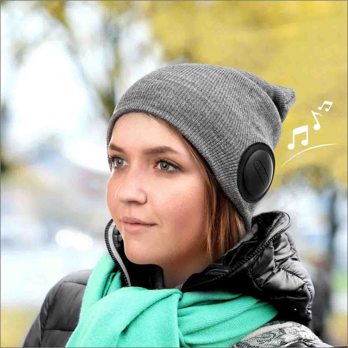 Beanie with Bluetooth Earphones