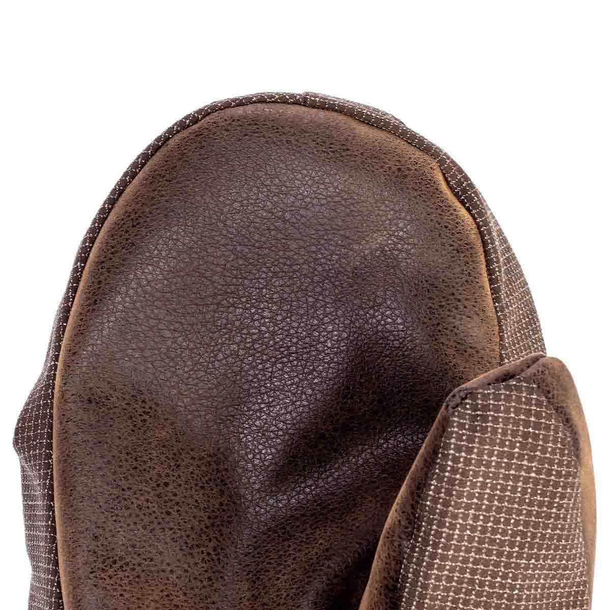 Kevlar Waterproof Tough Winter Sports Mittens for Men feature synthetic leather grip on the palm